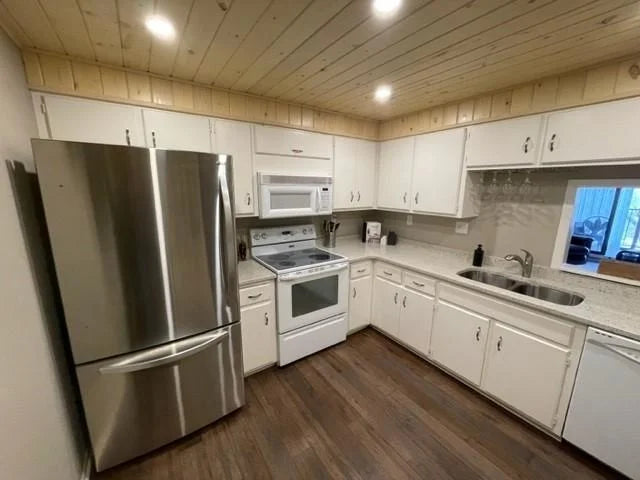 1077 Sibley Memorial Highway, Lilydale, MN 55118