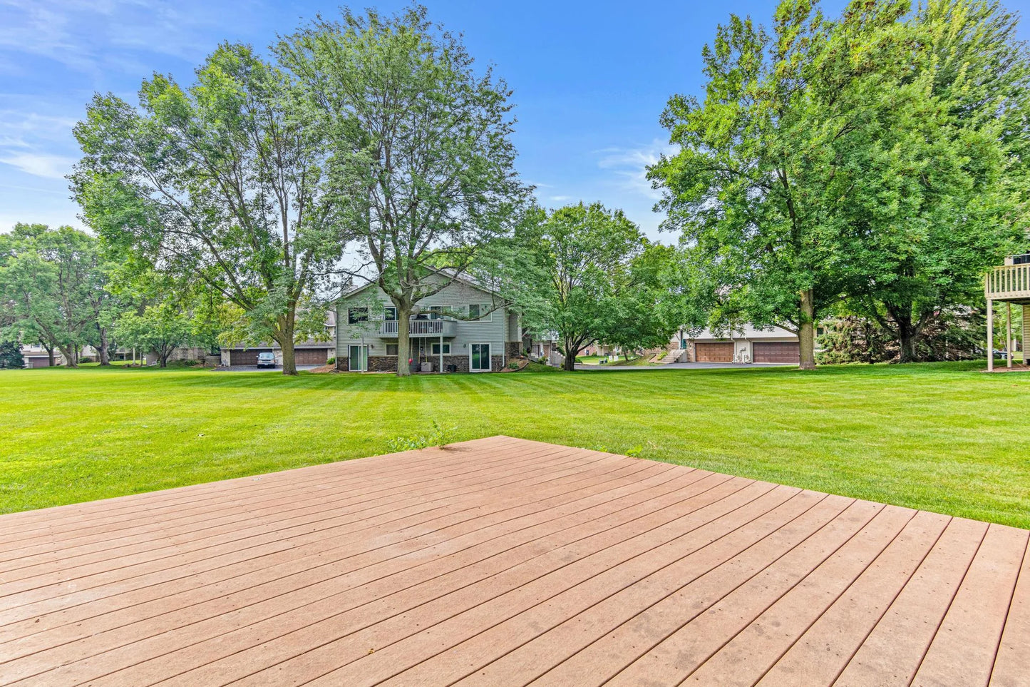 1049 Aston Circle, Burnsville, MN 55337