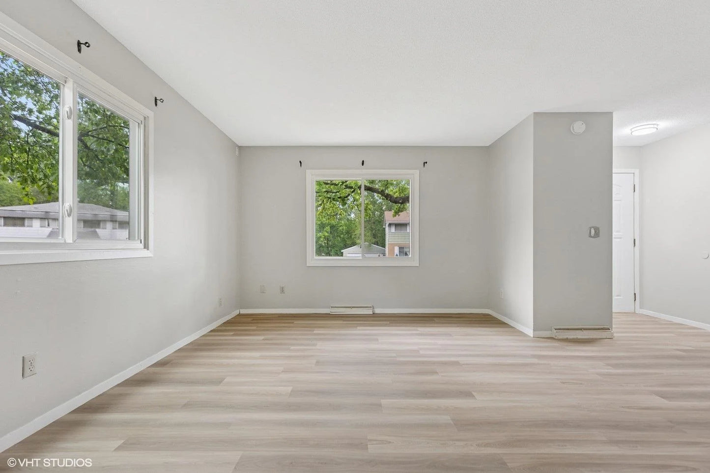 510 Shadyside Circle, Hopkins, MN 55343