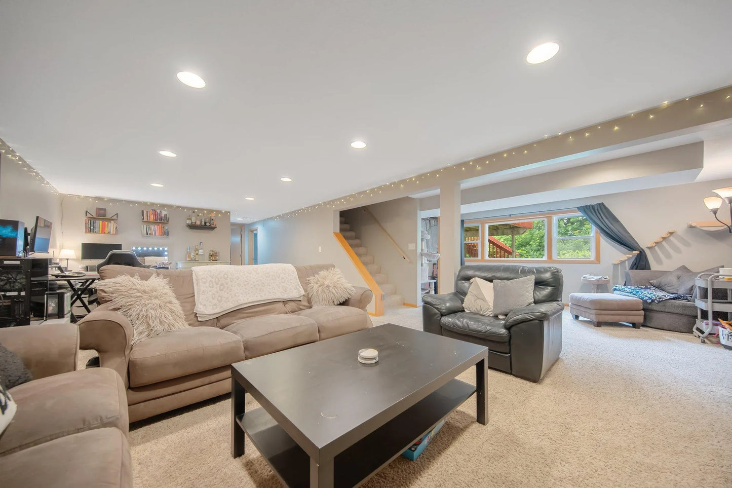 521 Unique Drive, Burnsville, MN 55337