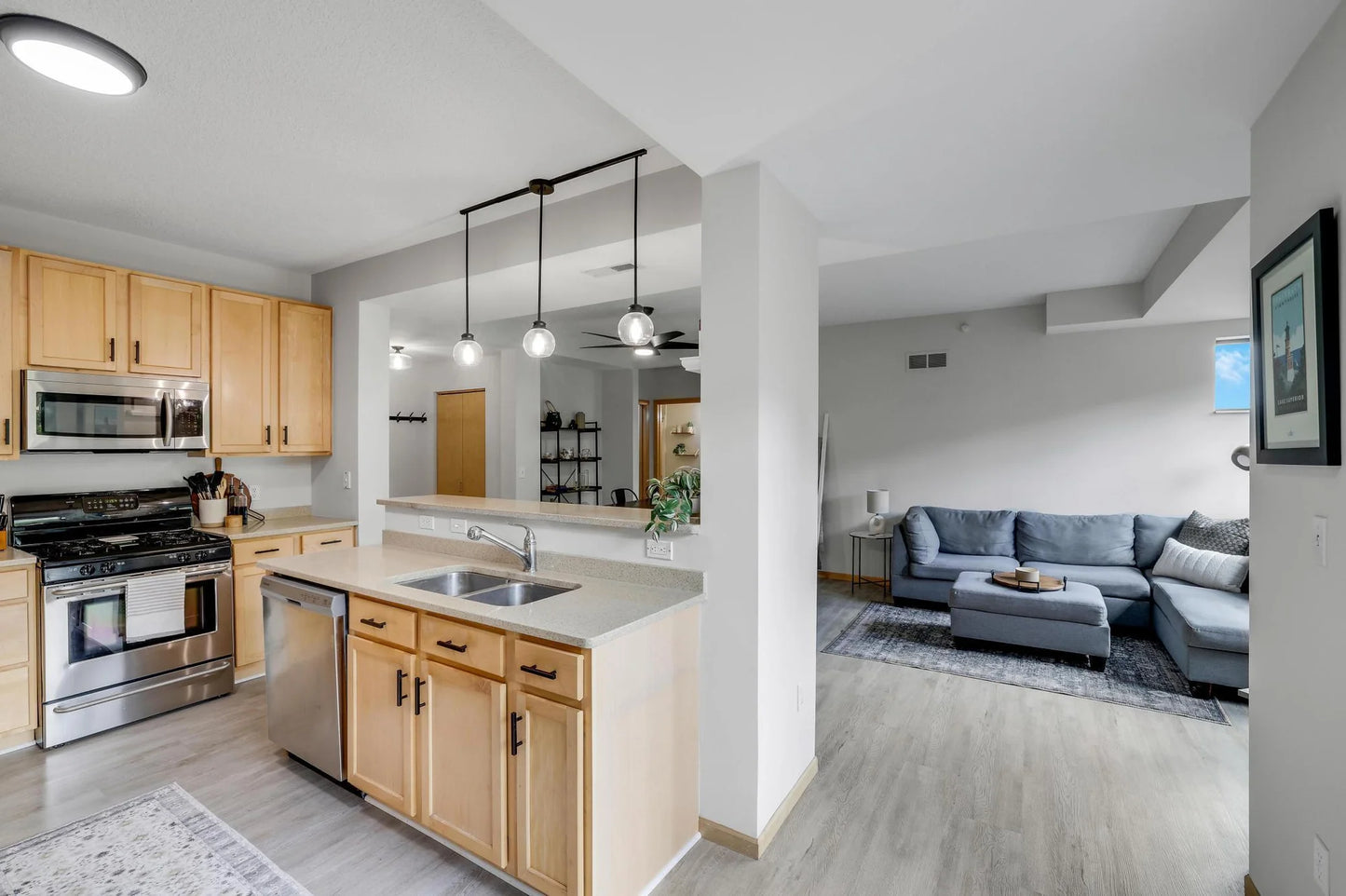 2565 Franklin Avenue, Saint Paul, MN 55114