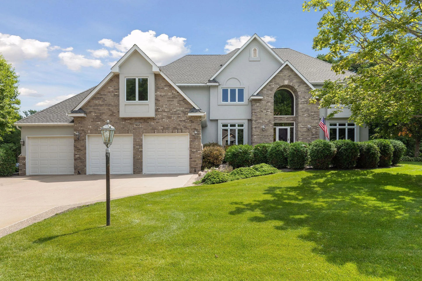 960 Bayside Lane, Minnetrista, MN 55364
