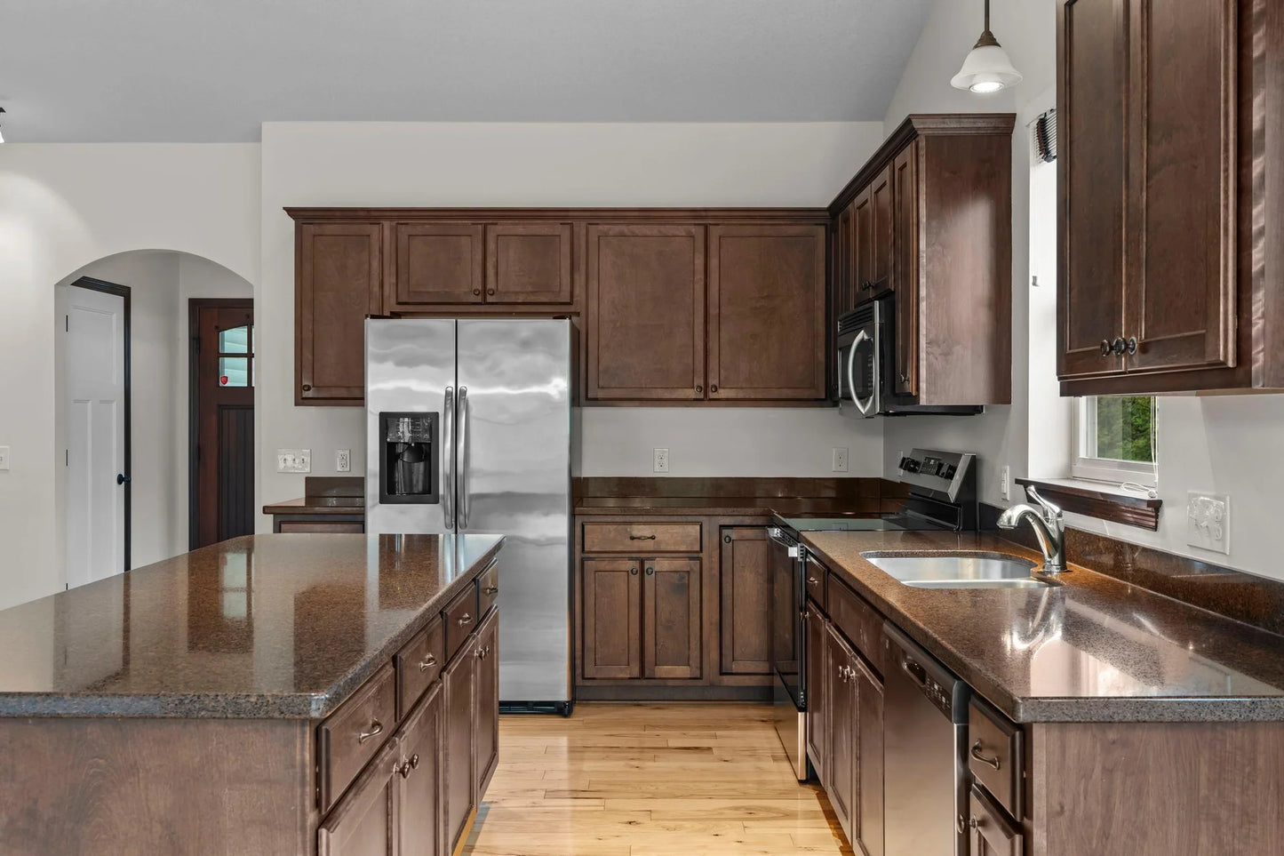 4902 Brooklyn Lane, Eagan, MN 55123