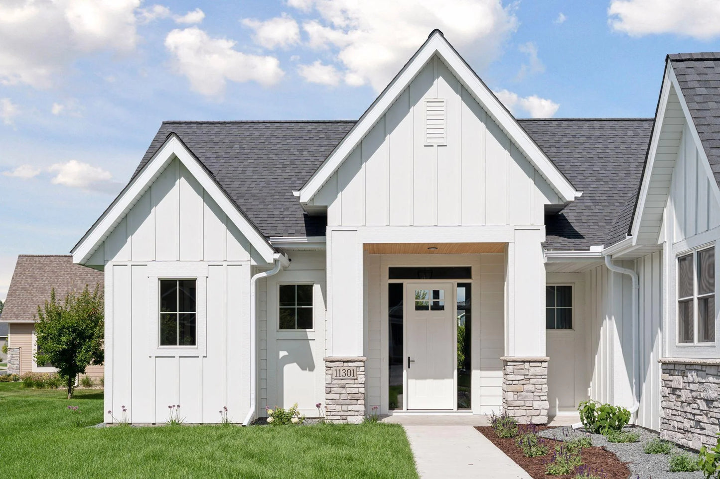 11301 Latrobe Lane, Lake Elmo, MN 55042