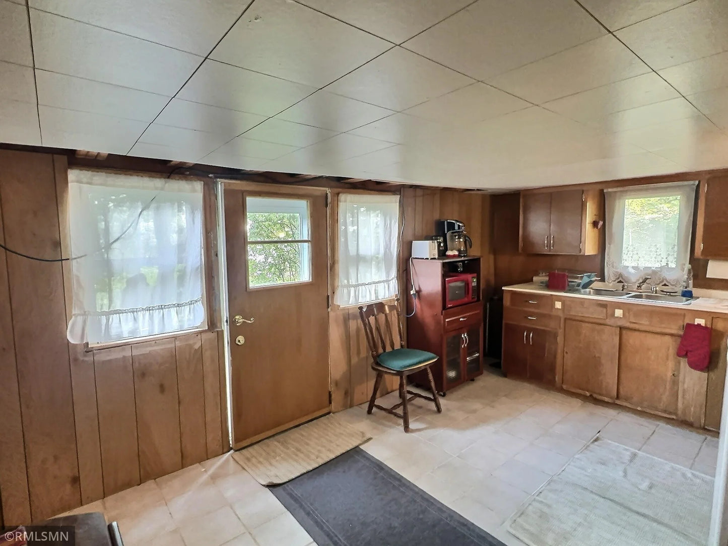 6157 Quinn Avenue, South Haven, MN 55382
