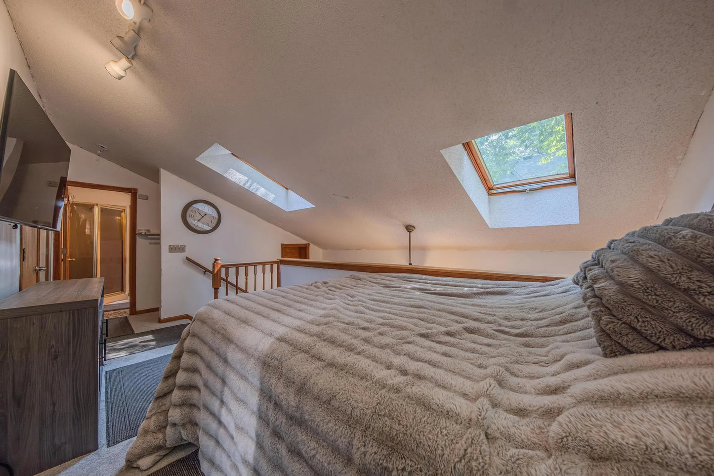 2394 Valentine Avenue, Saint Paul, MN 55108