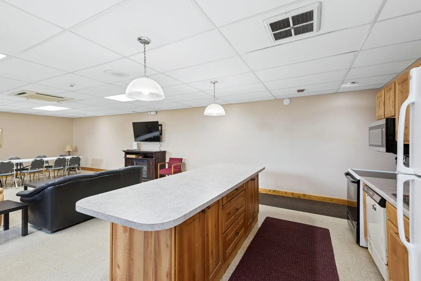 1304 Medicine Lake Drive, Plymouth, MN 55441
