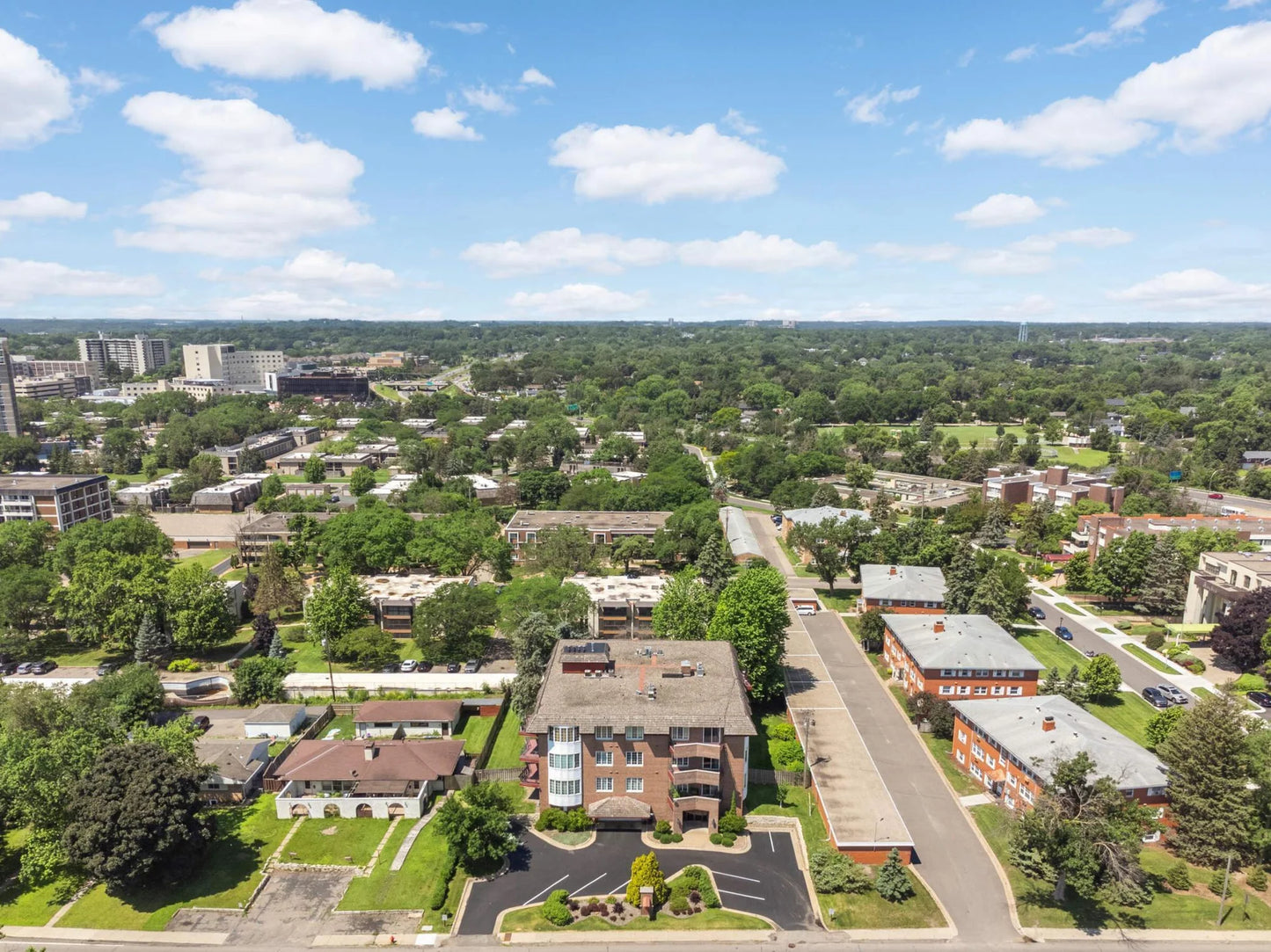 6300 Xerxes Avenue, Edina, MN 55423