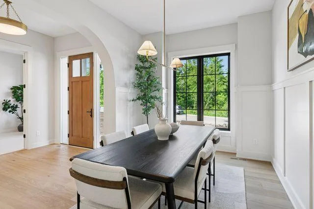 9399 Eagle Ridge Way, Chanhassen, MN 55317