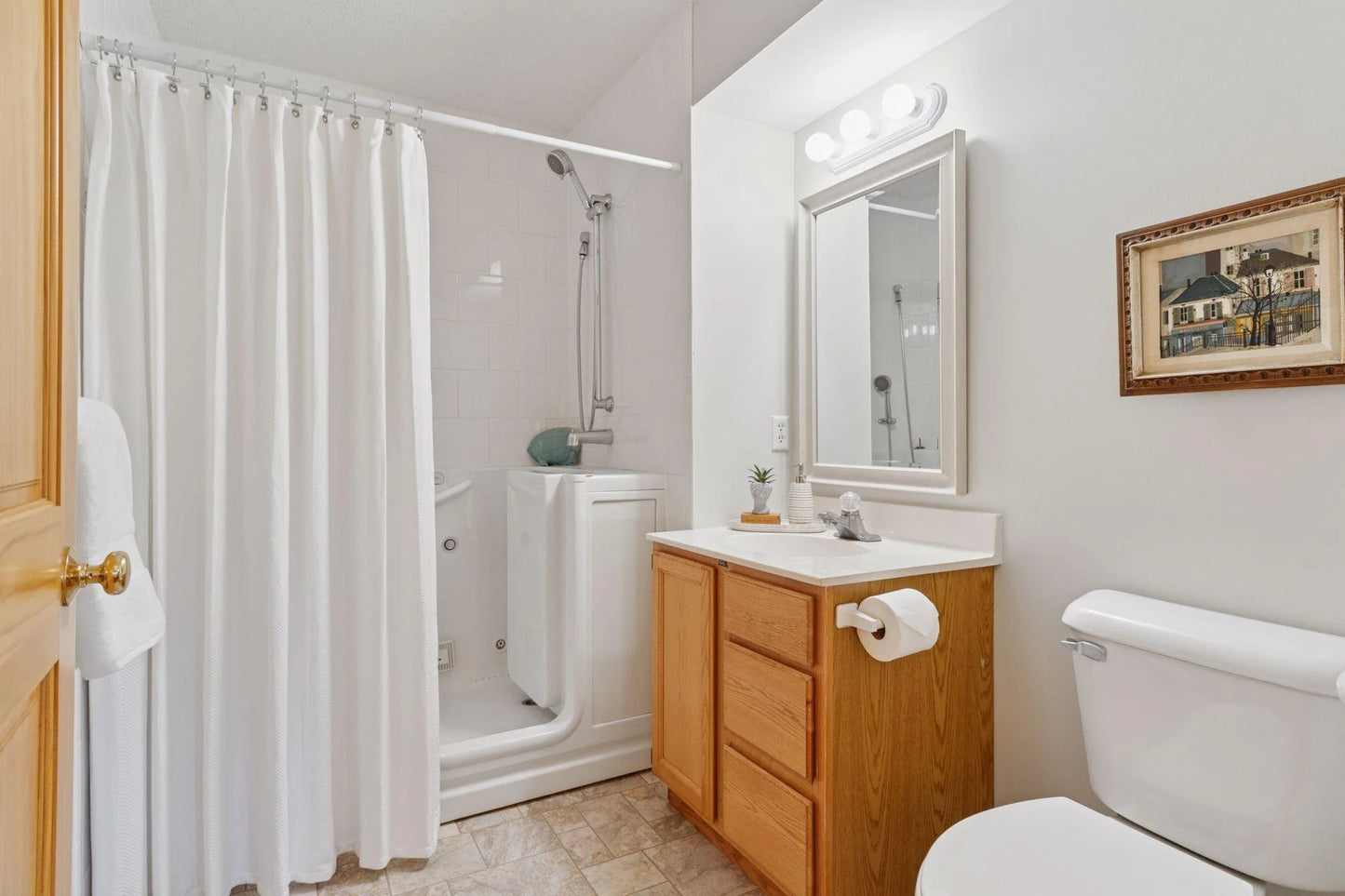 502 Deer Ridge Lane, Maplewood, MN 55119