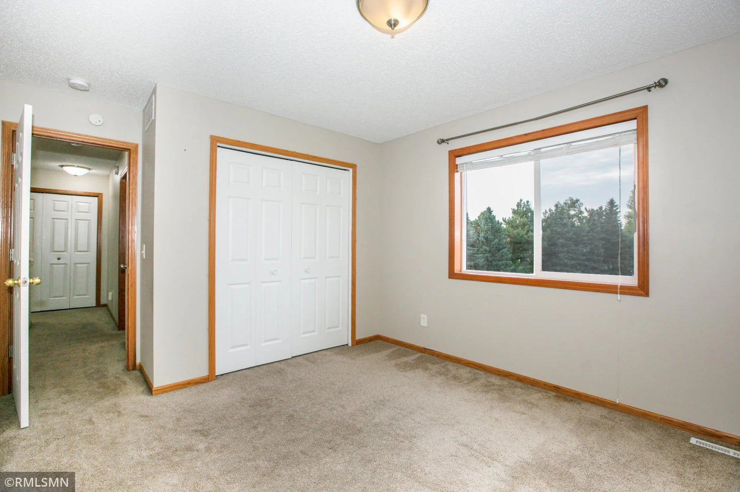 21314 Hytrail Circle, Lakeville, MN 55044