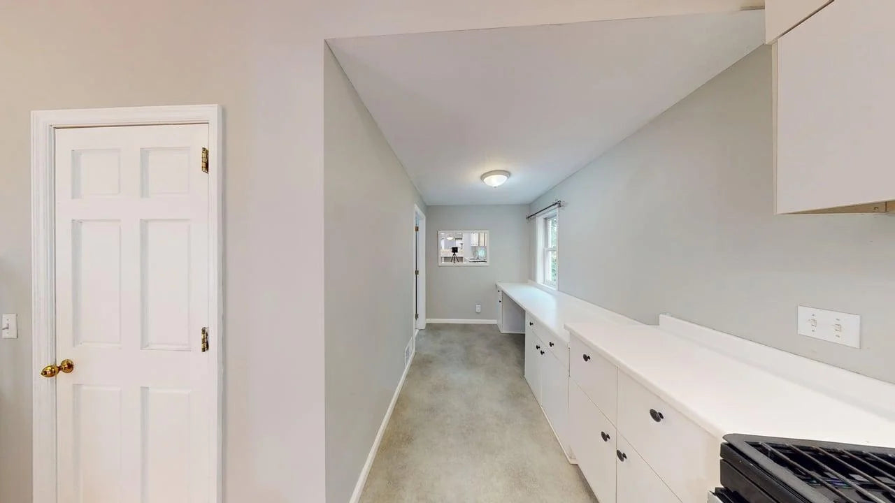 520 Hanlon Ave , Orono, MN 55391