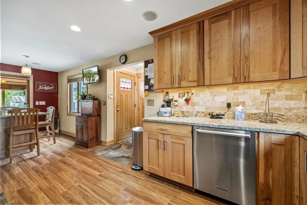 2511 Carver Avenue, Maplewood, MN 55119