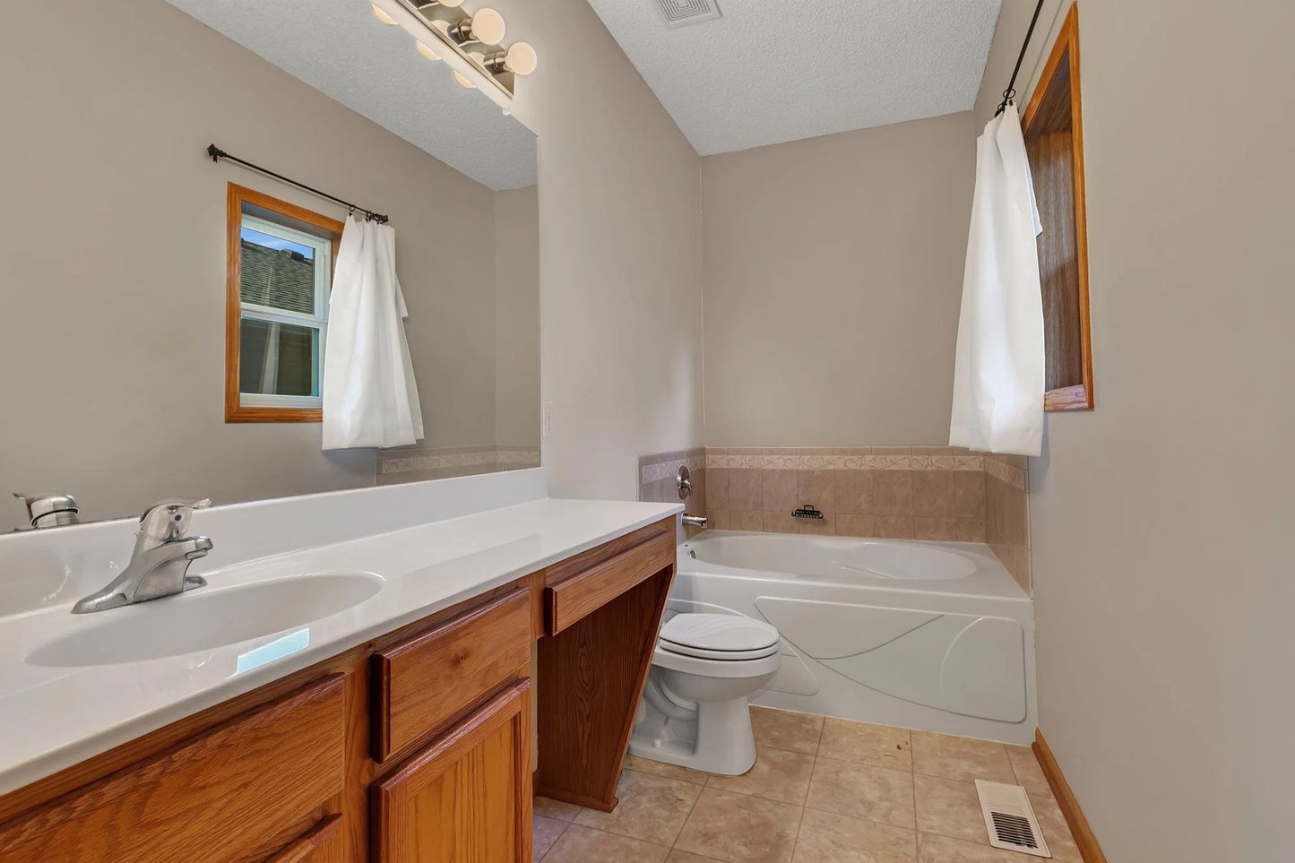 136 Garner Circle, Montrose, MN 55363