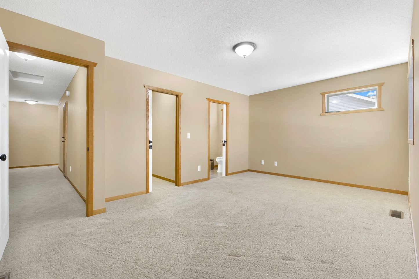 1283 County Road D Circle, Vadnais Heights, MN 55109