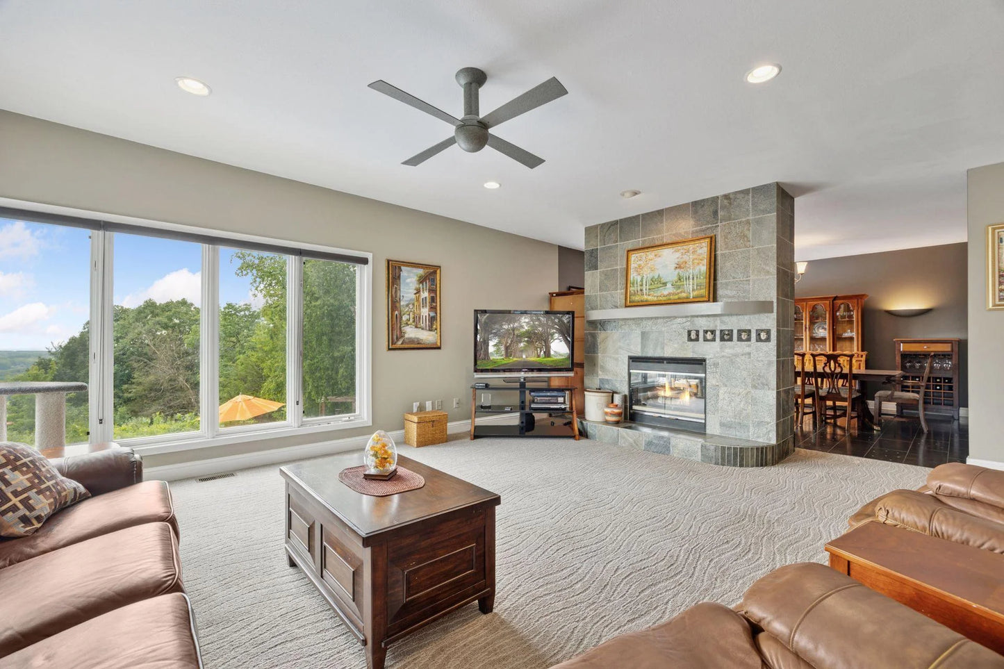 10460 Bluff Circle, Chanhassen, MN 55318