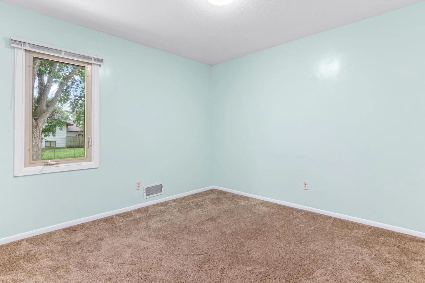 6225 Century Boulevard, Brooklyn Park, MN 55429