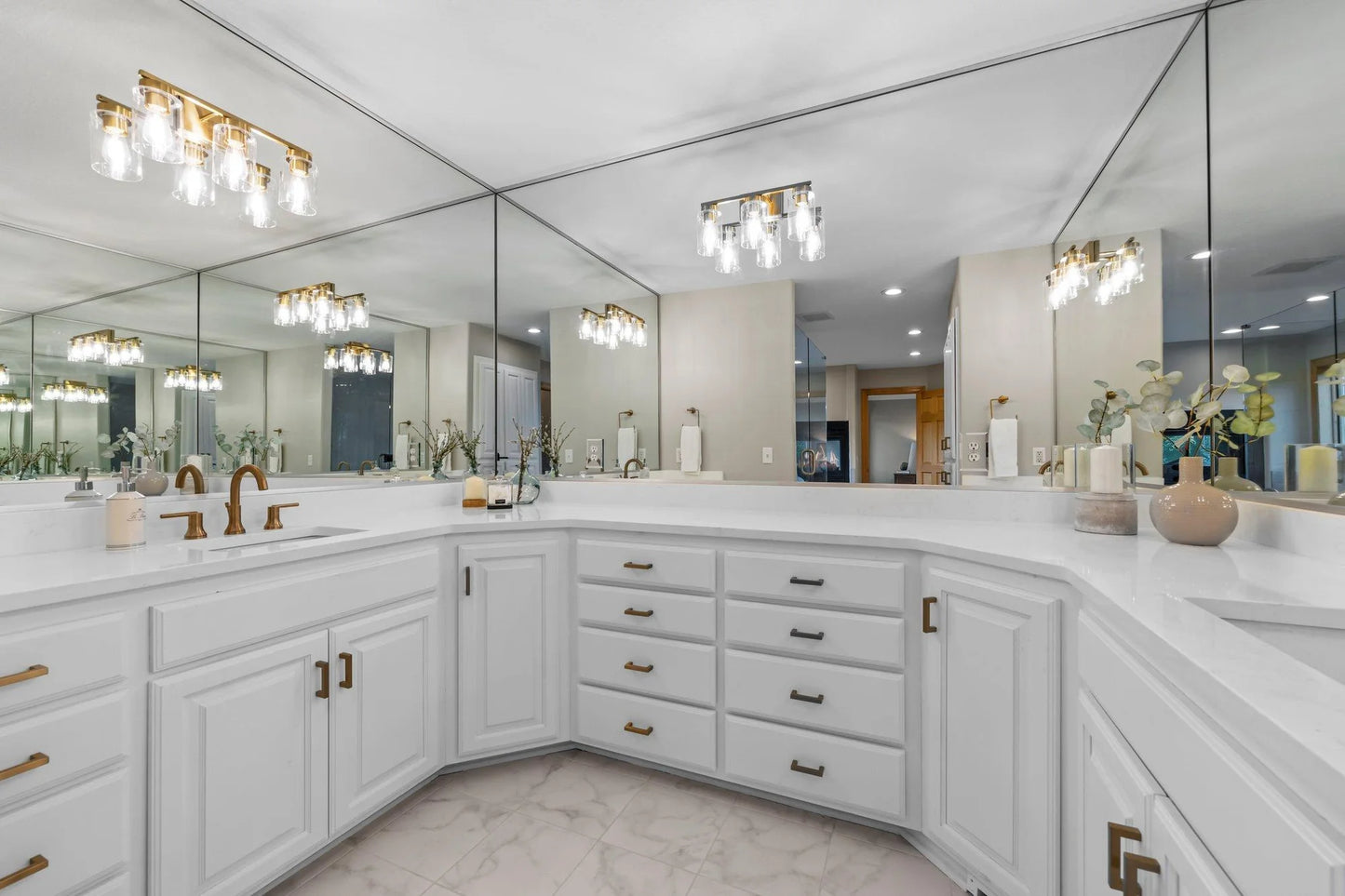6305 Mcintyre Point, Edina, MN 55439