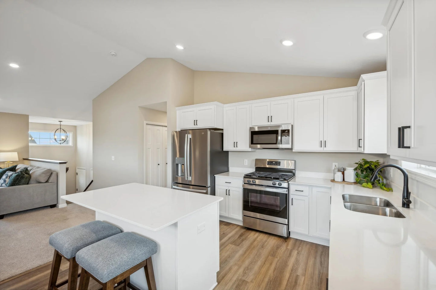 129 Terning Way, Howard Lake, MN 55349
