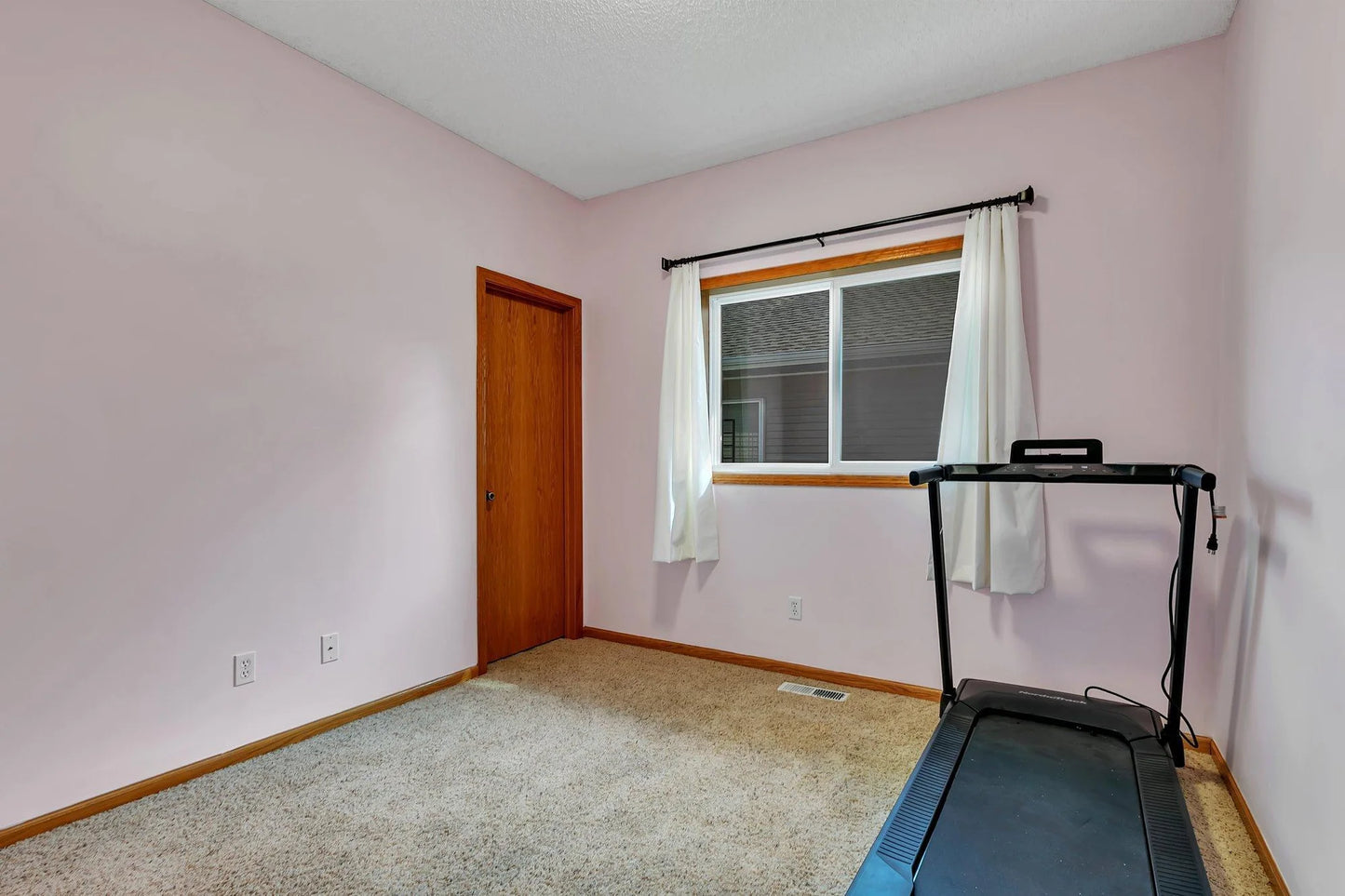 136 Garner Circle, Montrose, MN 55363