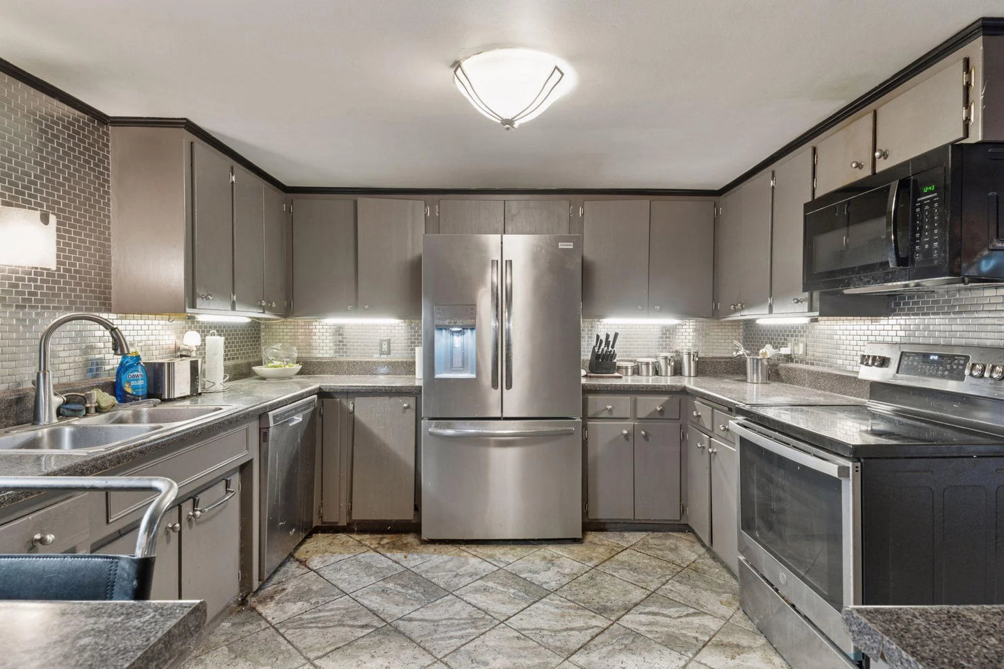 3076 Lexington Avenue, Roseville, MN 55113