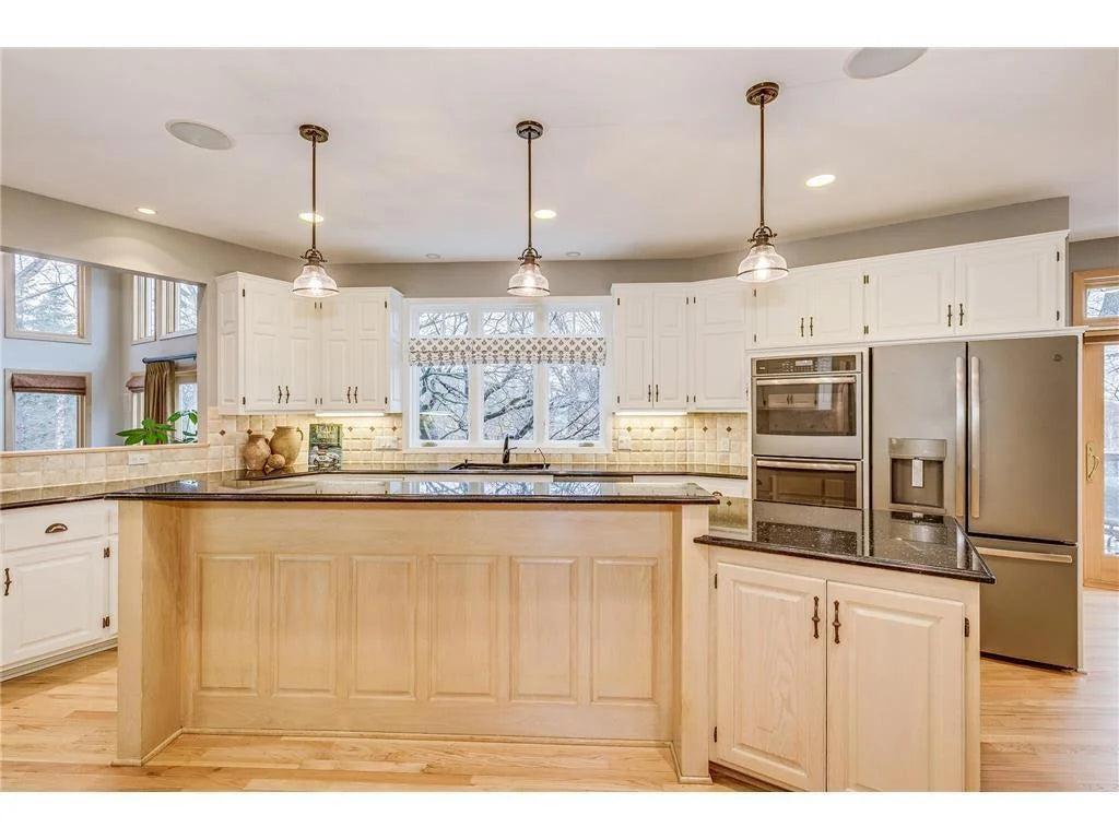 11338 Hawk High Court, Eden Prairie, MN 55347