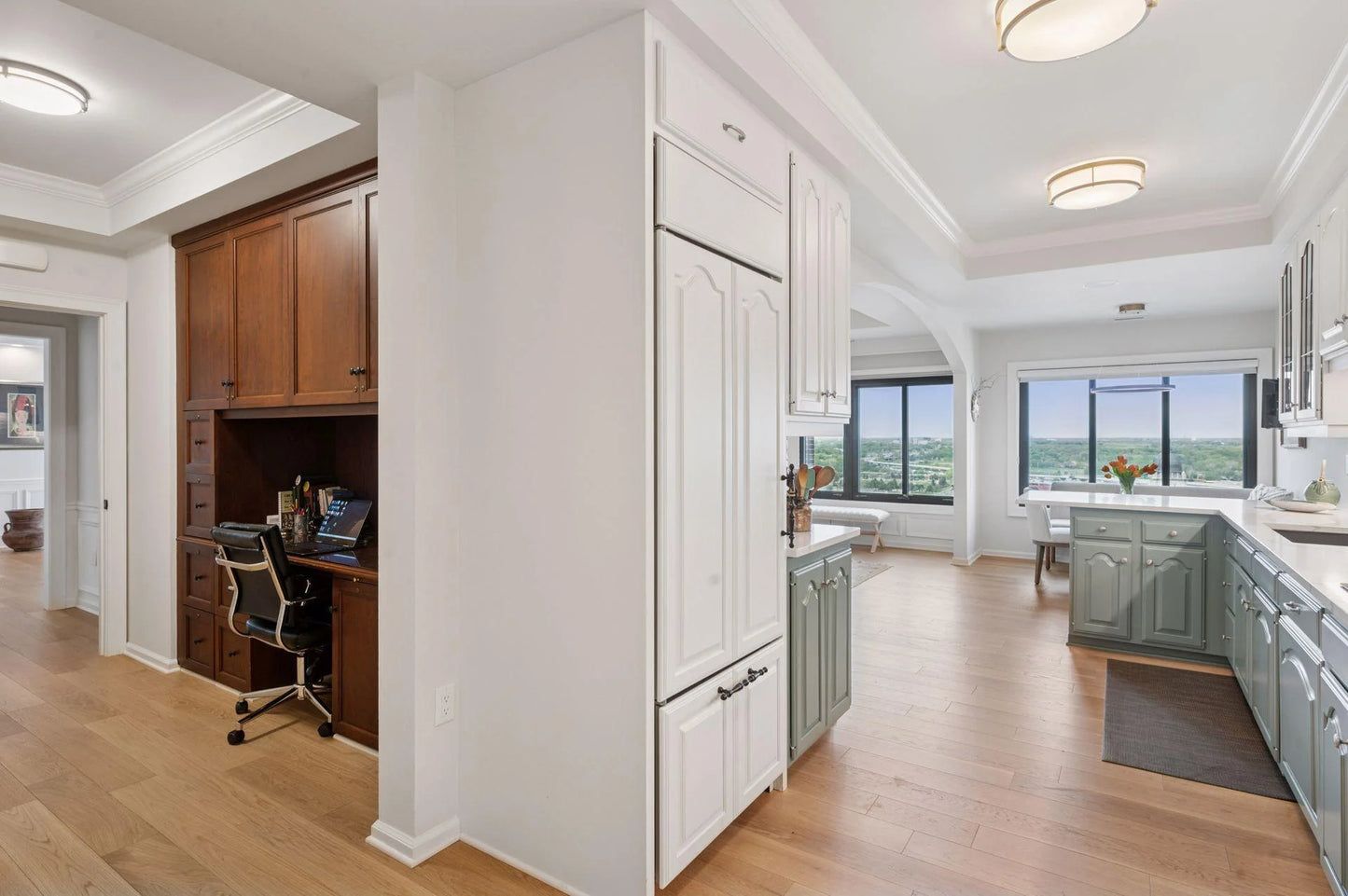 1201 Yale Place, Minneapolis, MN 55403