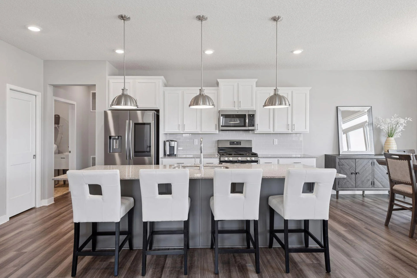 606 Blue Heron Circle, Jordan, MN 55352
