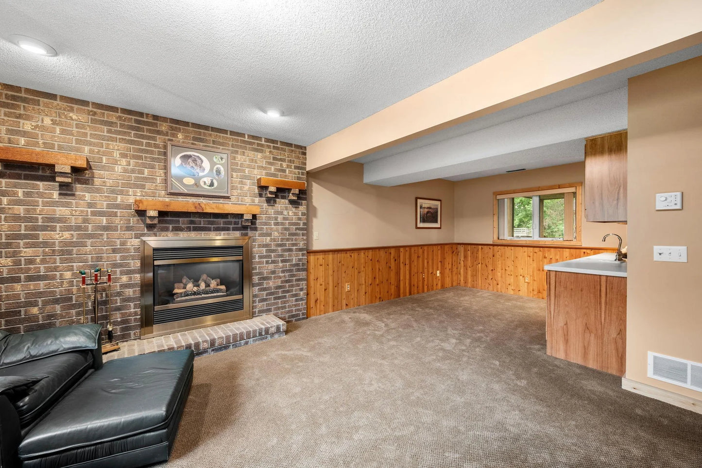 2520 Florida Avenue, Golden Valley, MN 55427