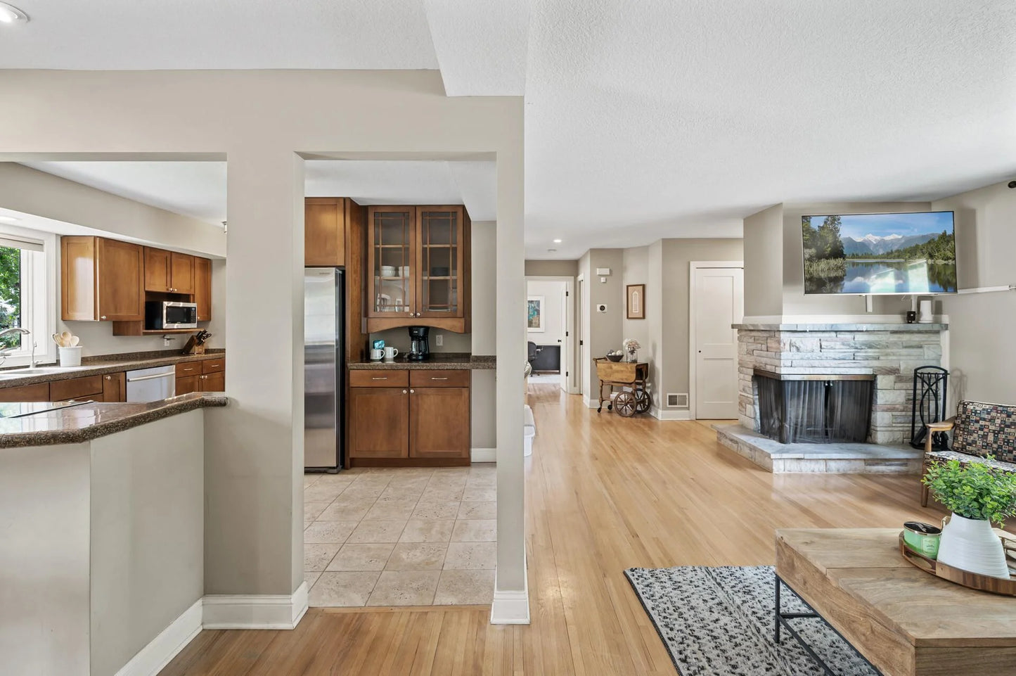 6301 France Avenue, Edina, MN 55410