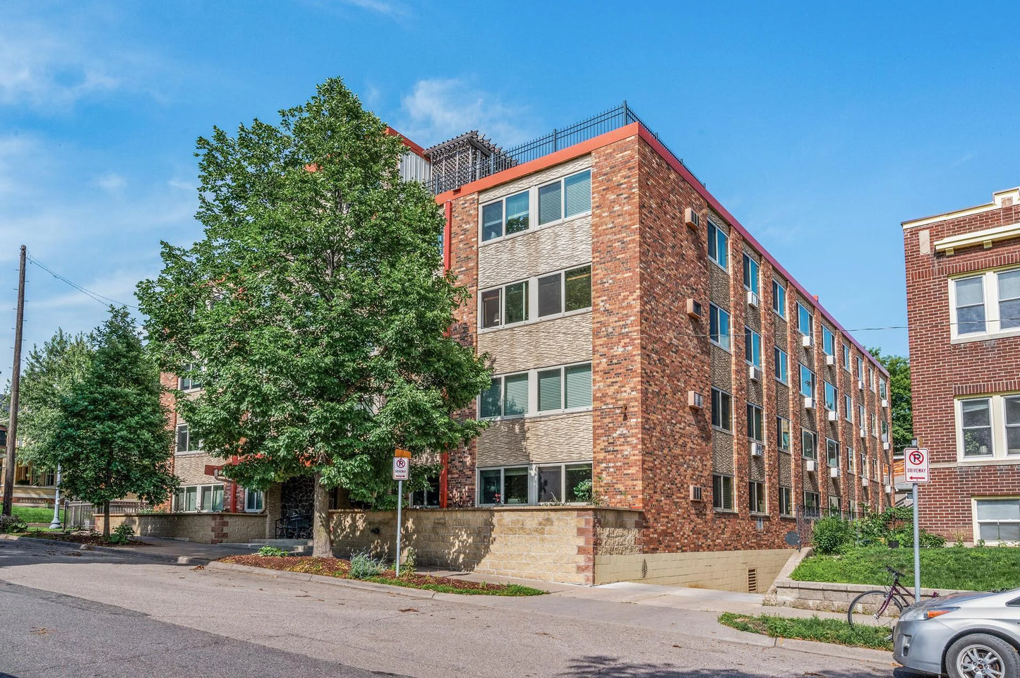 1901 Emerson Avenue, Minneapolis, MN 55403