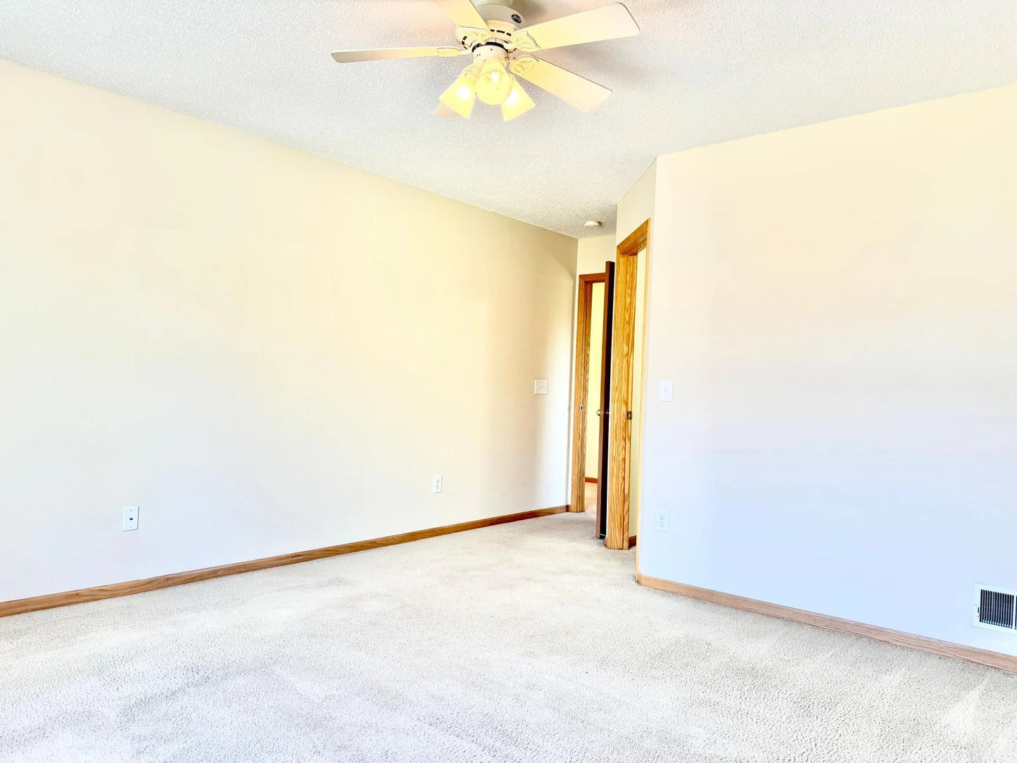 15656 Emerald Drive, Hugo, MN 55038