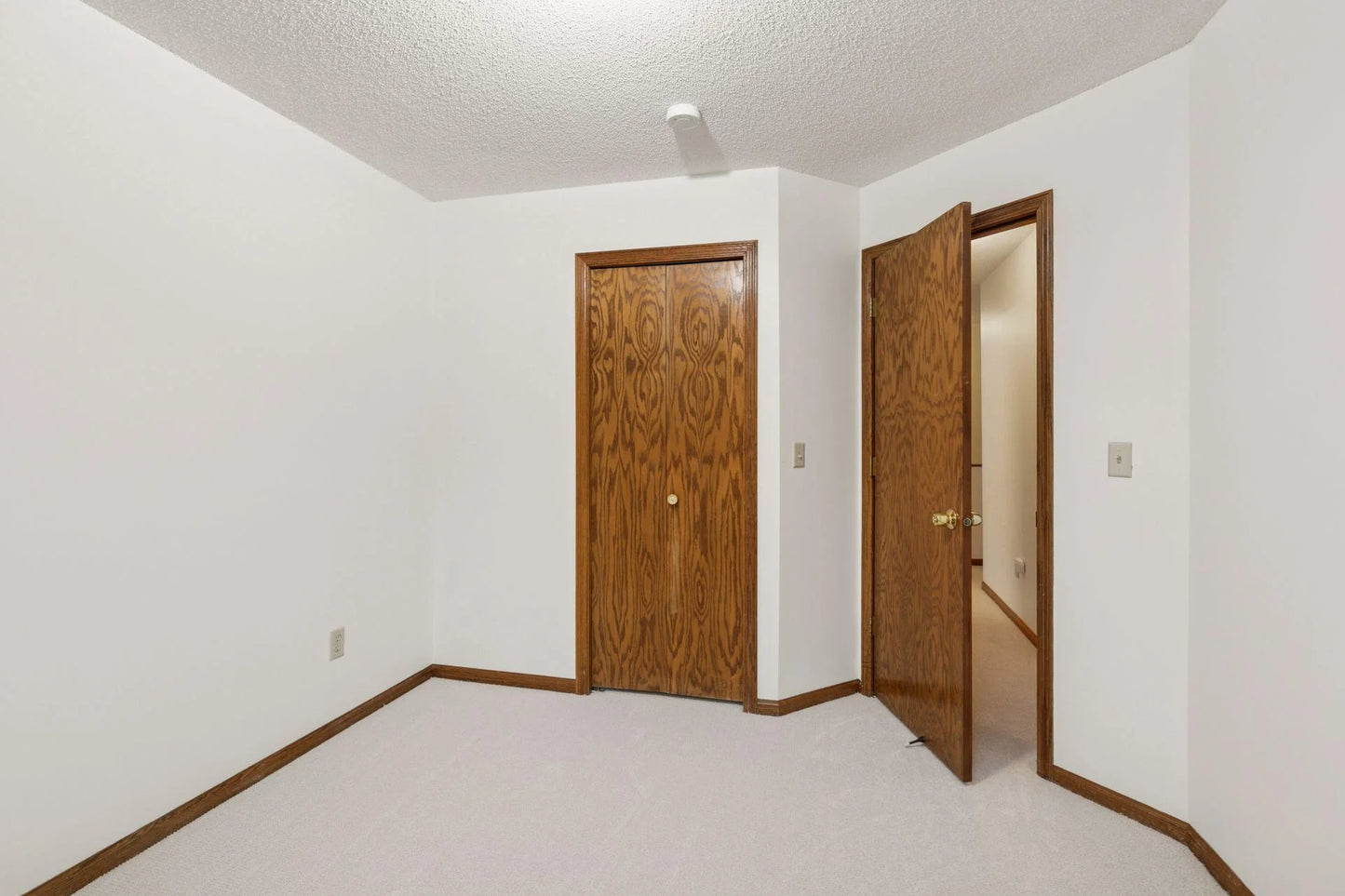 100 Primrose Court, Vadnais Heights, MN 55127