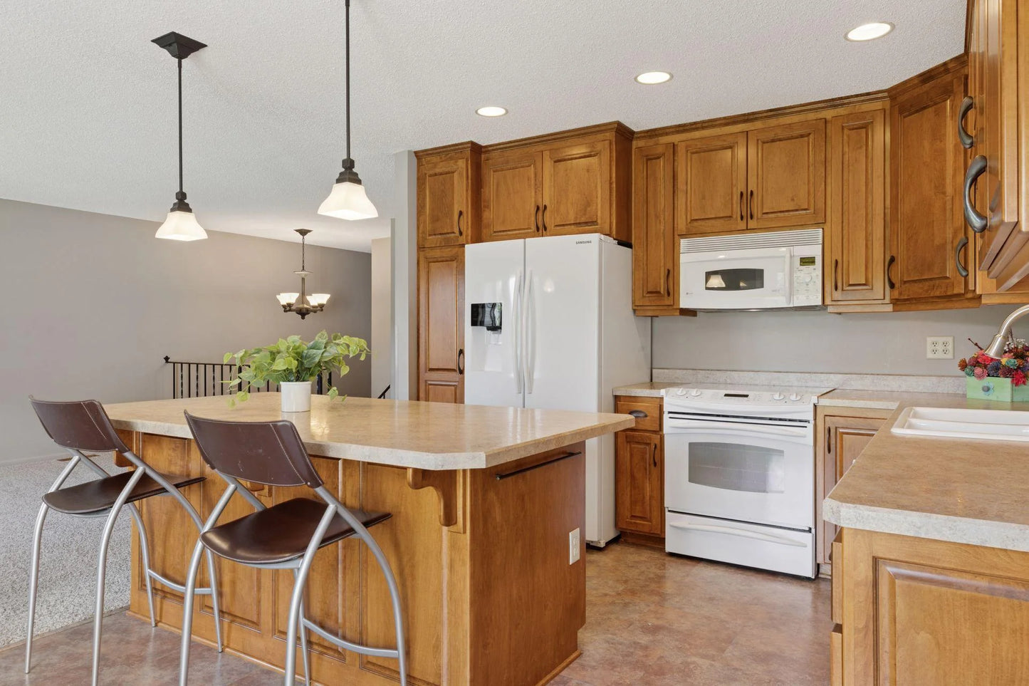 10436 Yorktown Lane, Maple Grove, MN 55369
