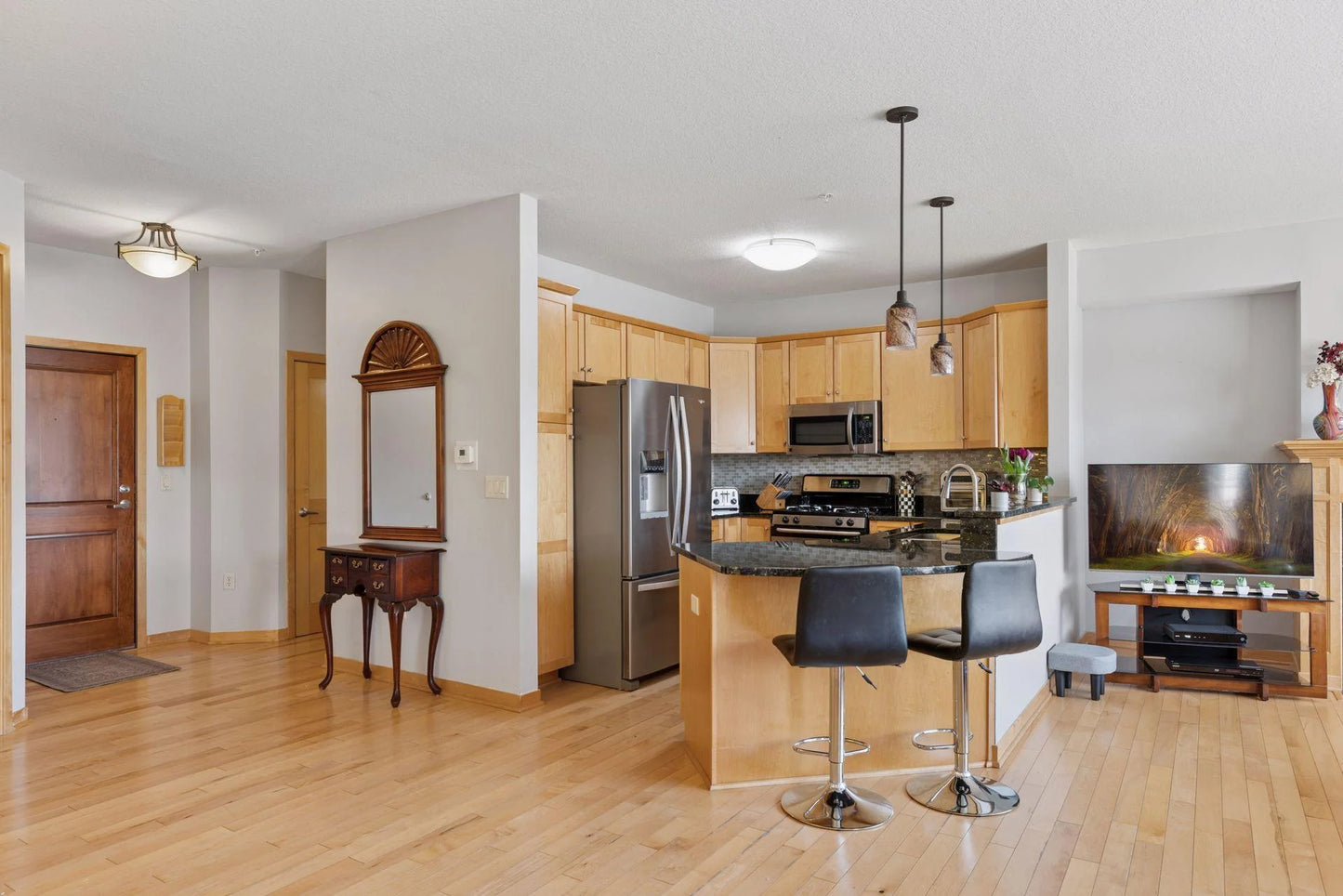 460 Ford Road, Saint Louis Park, MN 55426