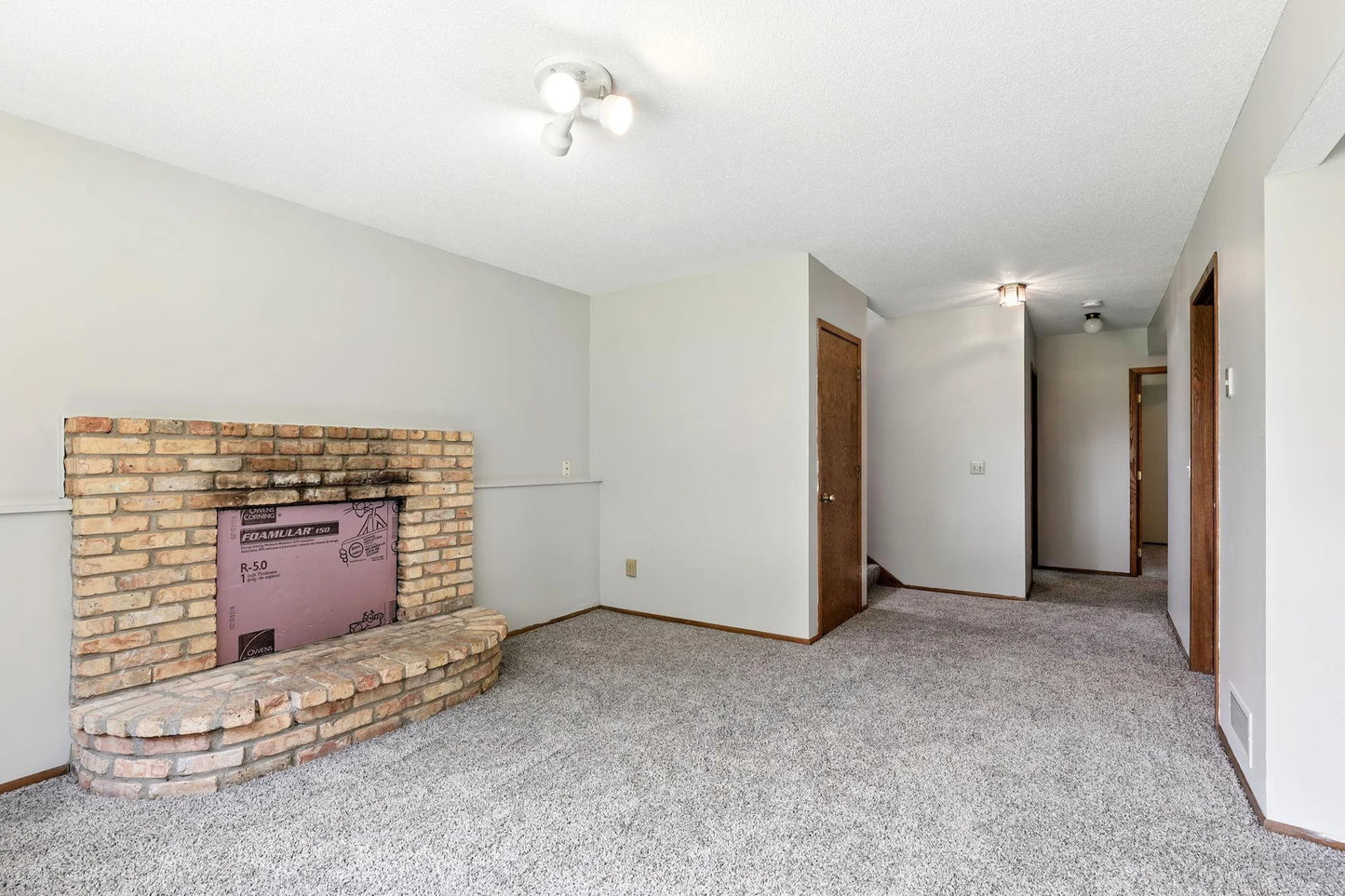2515 Royals Drive, Minnetonka, MN 55305