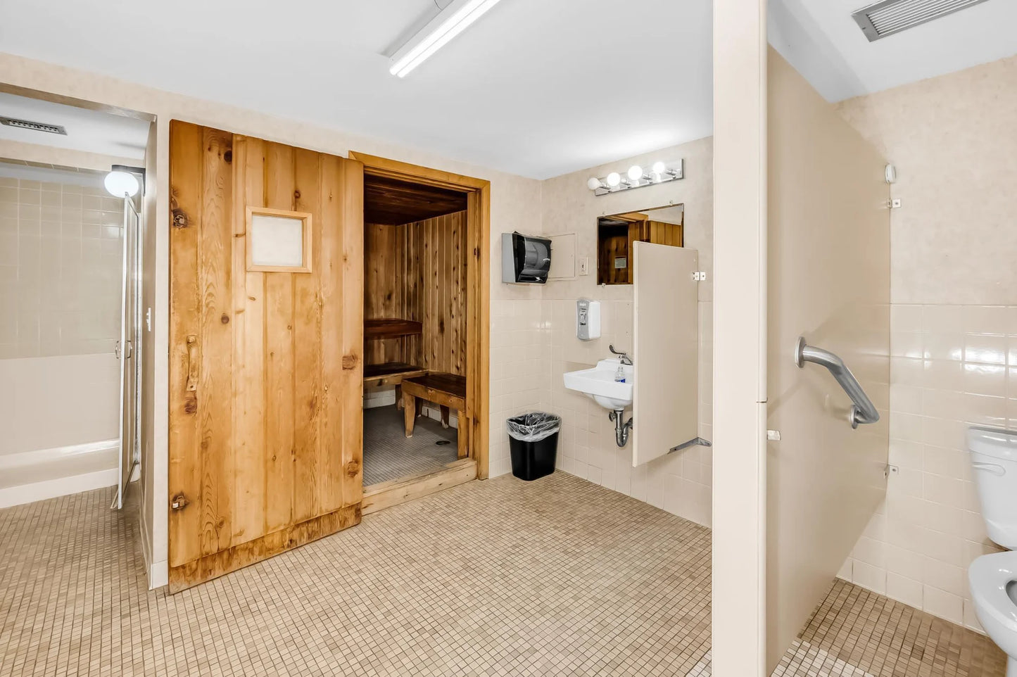 6670 Vernon Avenue, Edina, MN 55436