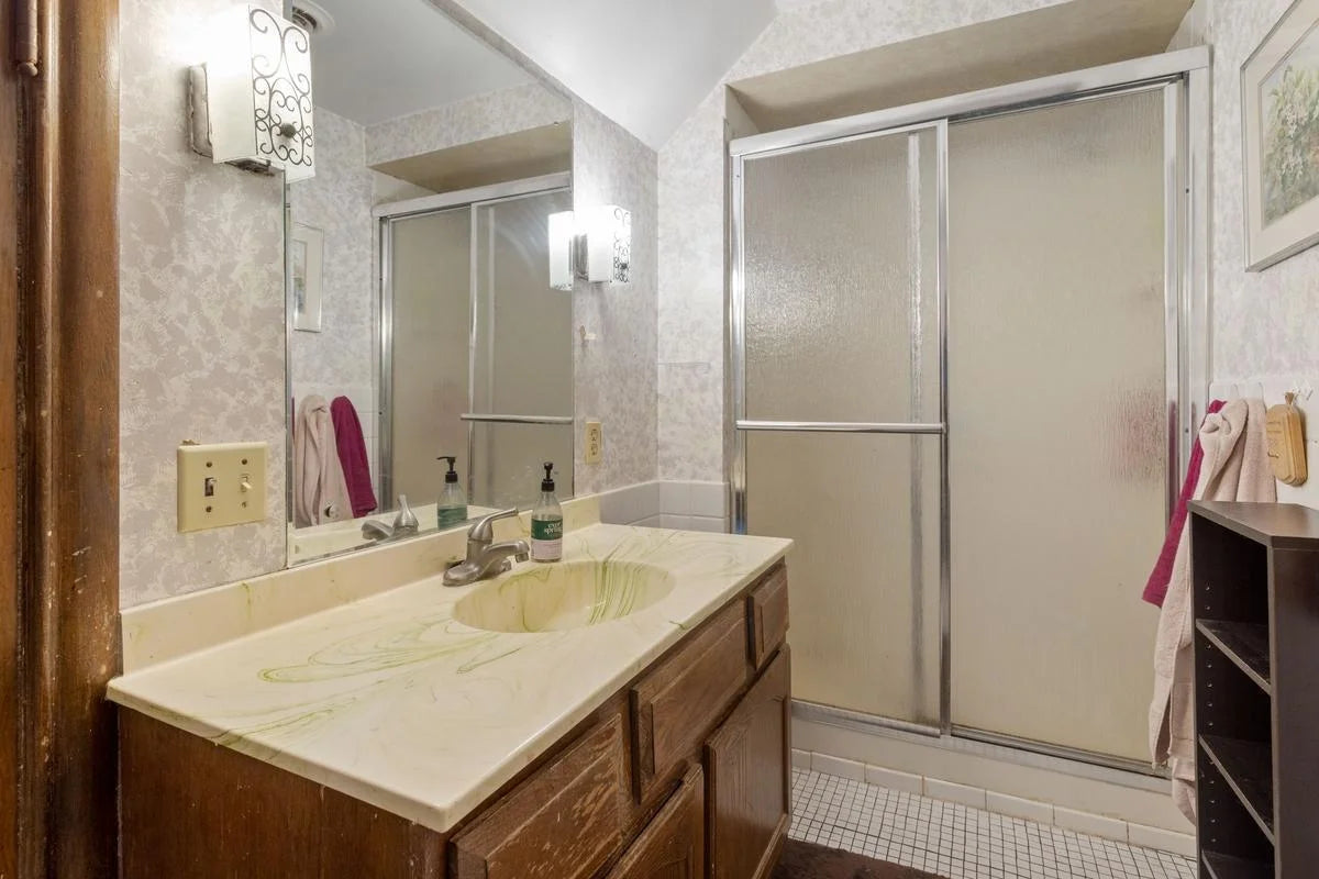 2512 Humboldt Avenue, Minneapolis, MN 55405