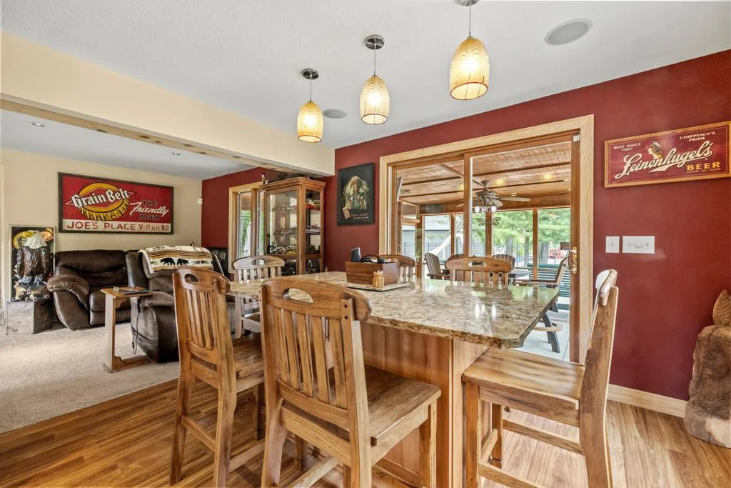 2511 Carver Avenue, Maplewood, MN 55119