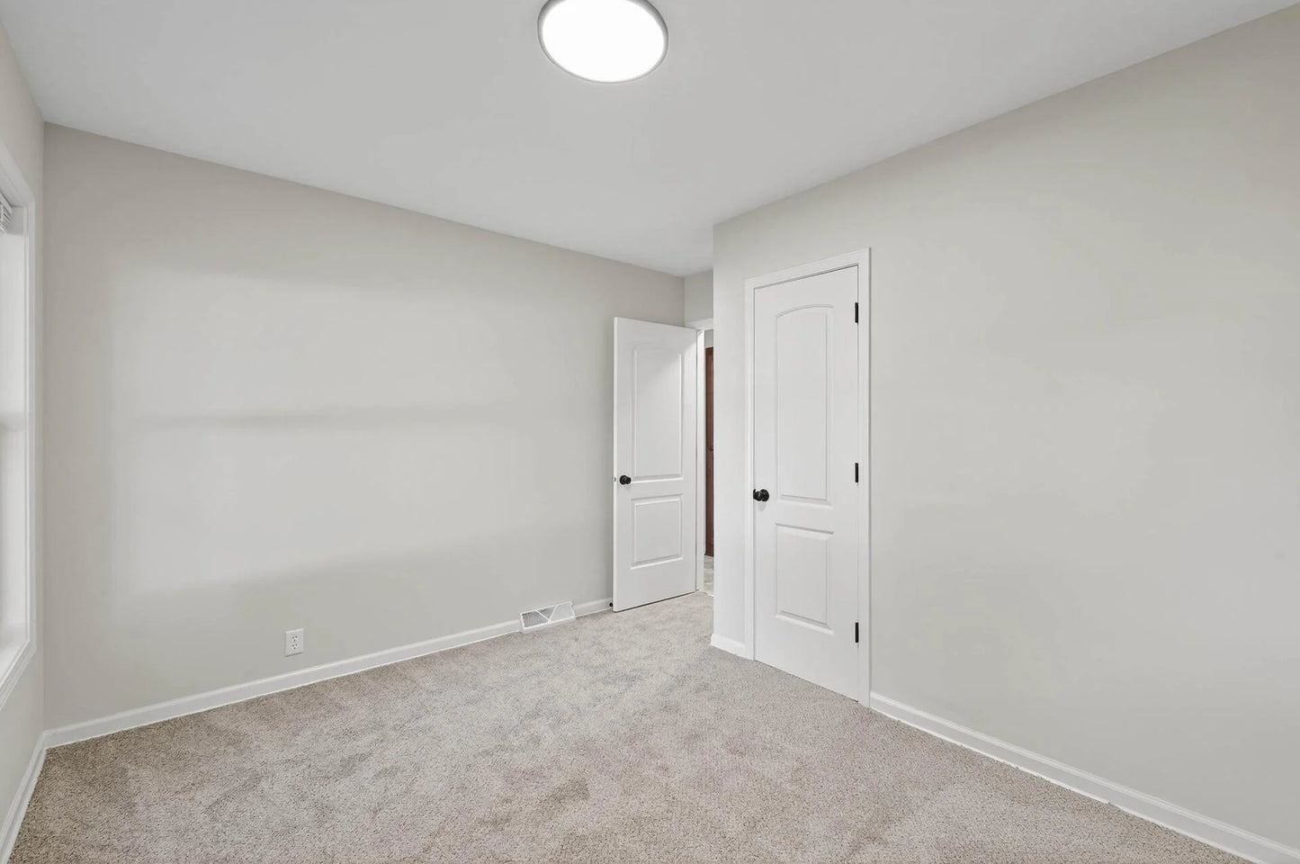 5225 6th Street, Minneapolis, MN 55430