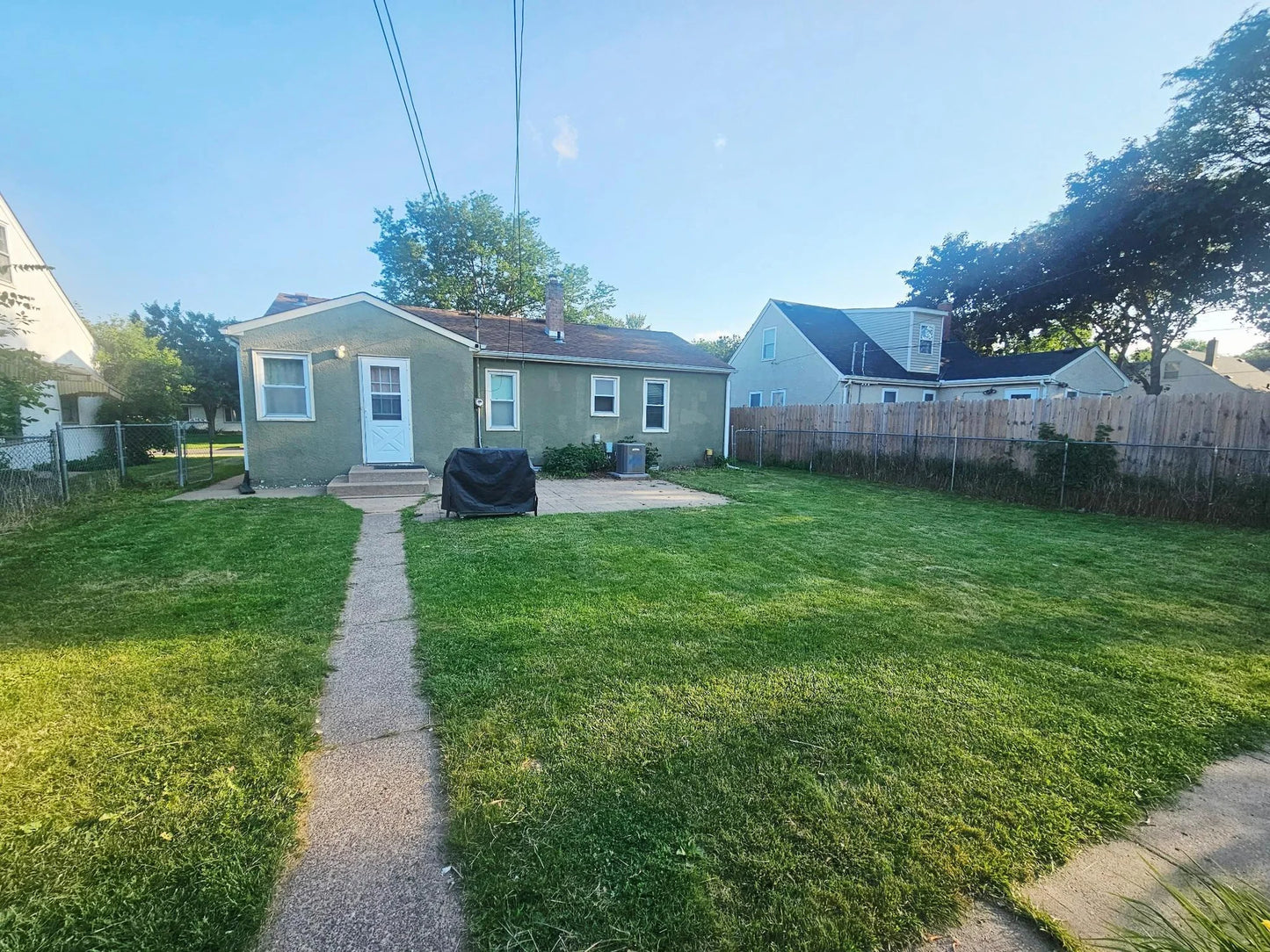 1607 Hoyt Avenue, Saint Paul, MN 55106