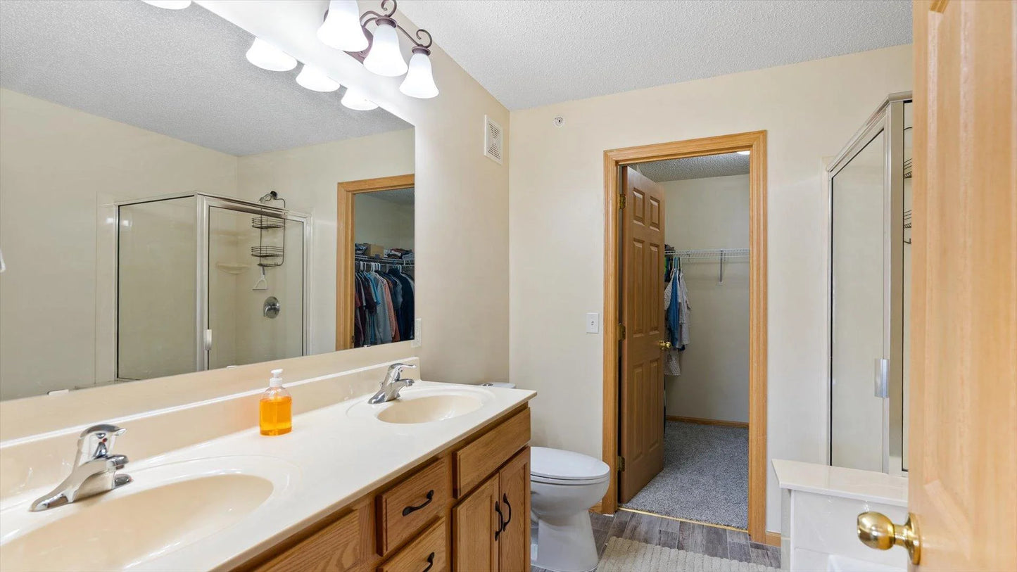 13749 Atrium Avenue, Rosemount, MN 55068