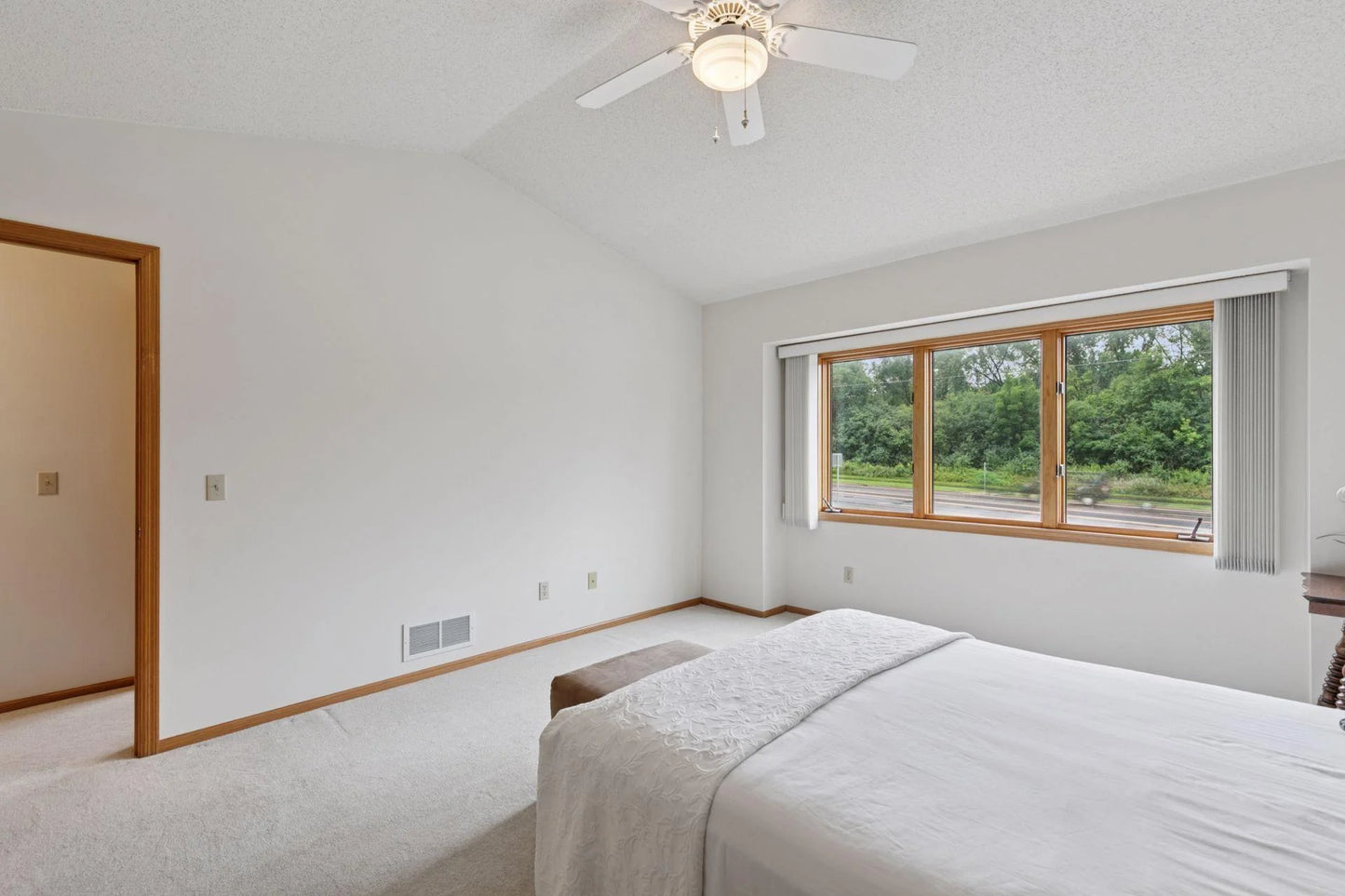 4318 Mccoll Drive, Savage, MN 55378