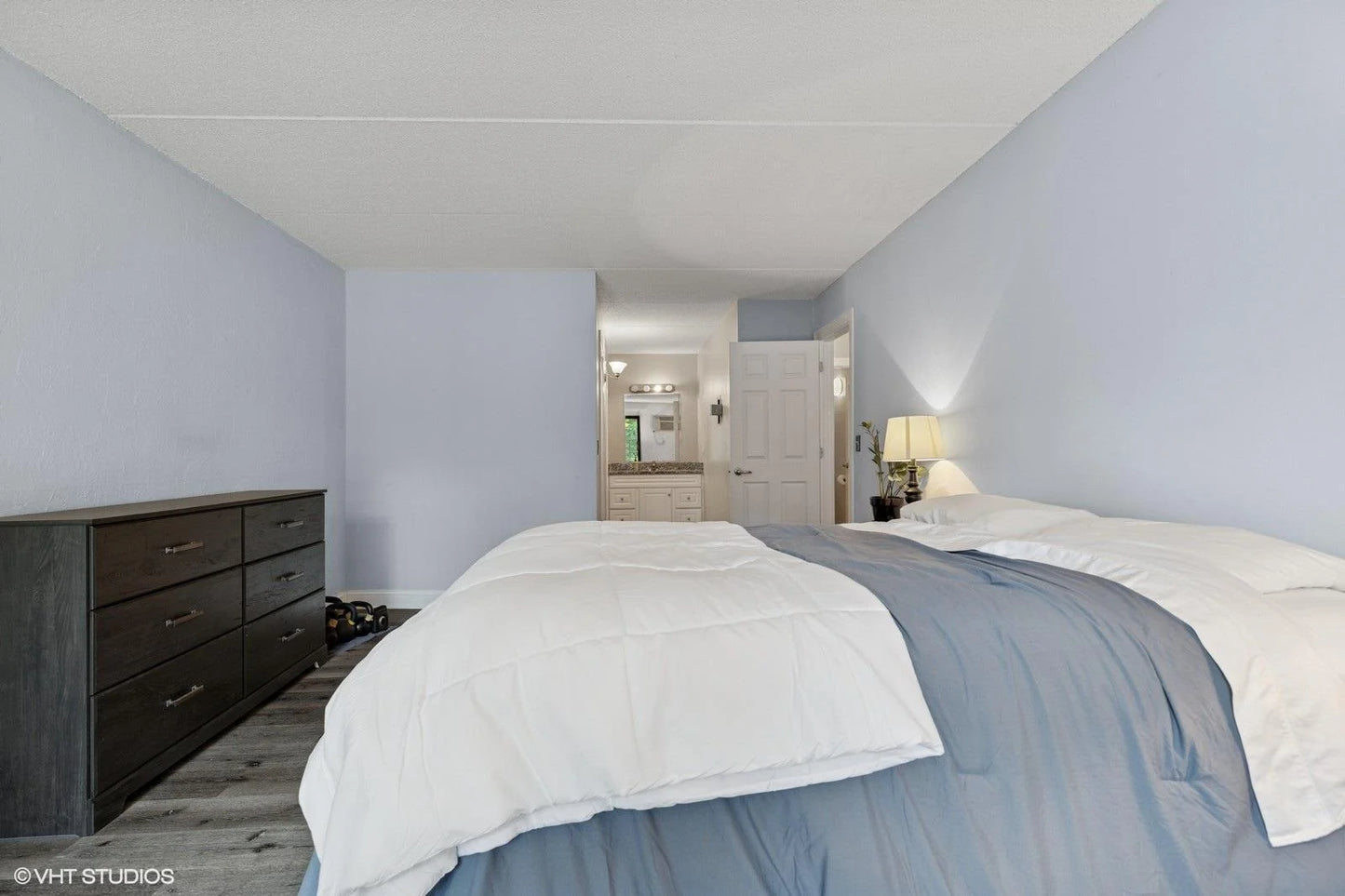 10401 Cedar Lake Road, Minnetonka, MN 55305