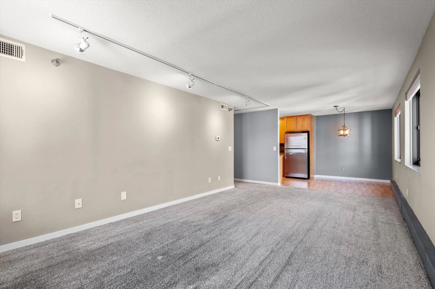 48 Groveland Terrace, Minneapolis, MN 55403