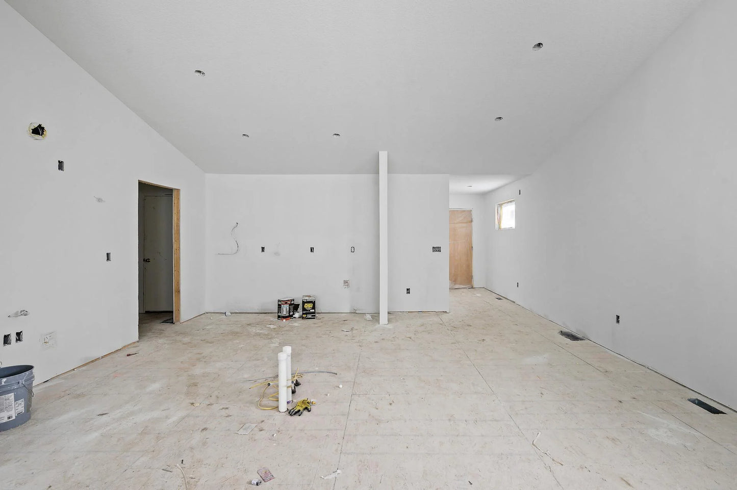 201 Mccarrons Place, Roseville, MN 55113