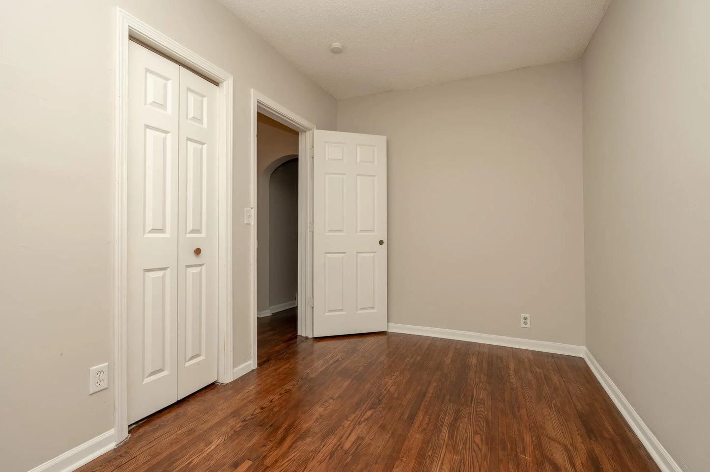 2504 Humboldt Avenue, Minneapolis, MN 55411