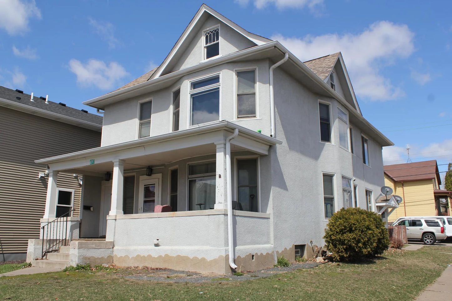 697 Cook Avenue, Saint Paul, MN 55106