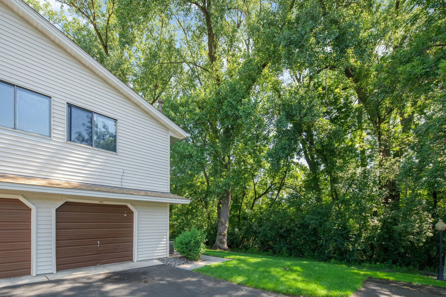 2531 Brookdale Lane, Brooklyn Park, MN 55444