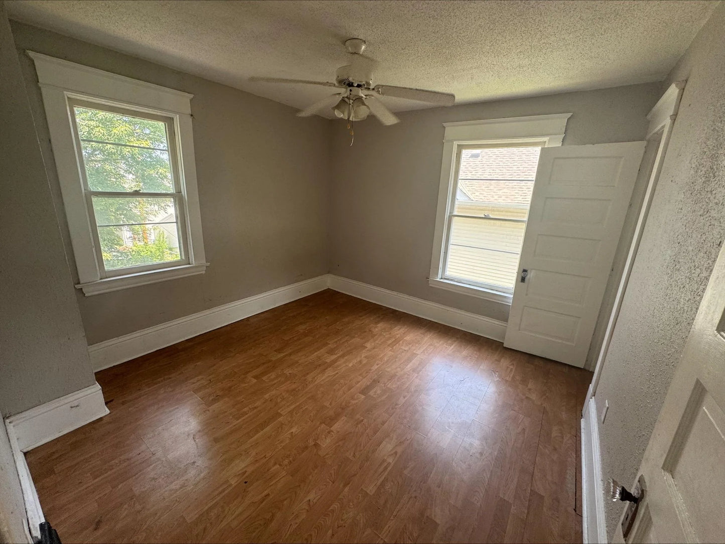 1051 Mclean Avenue, Saint Paul, MN 55106